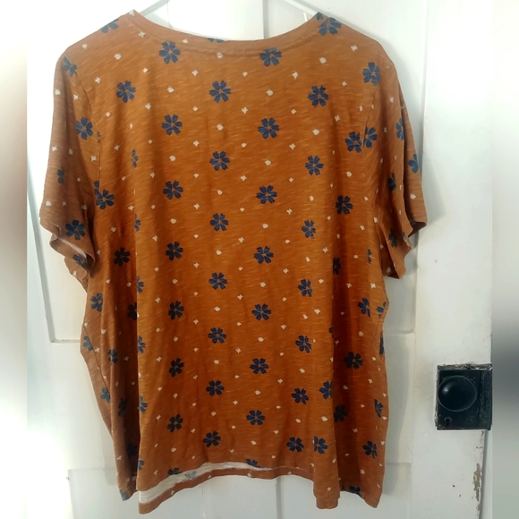 3/$25 Women's Sonoma V Neck Short Sleeve Tee Floral Gold/Brown Size 2X - Picture 2 of 4